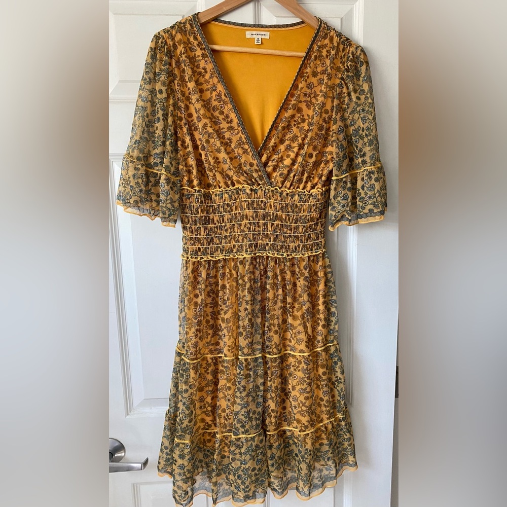 Max Studio Flowy Floral Boho Bell Sleeve Dress with Ruching on Waist